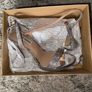 Steve Madden Silver Elegant Heels